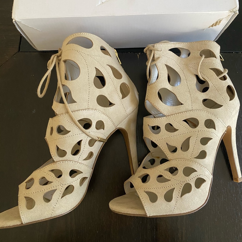 BRAND NEW Aldo open toe ankle booties